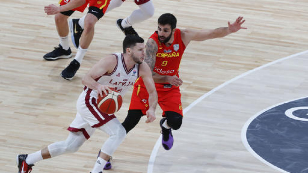 España cae ante Letonia en el regreso de Ricky Rubio (75-79)