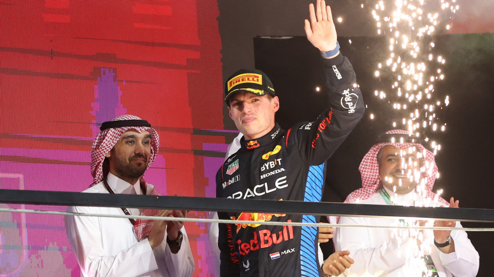 Verstappen gana en Arabia y 'Checo' completa otro 'doblete' de Red Bull