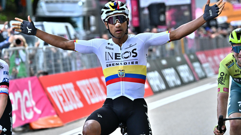 El ecuatoriano Narváez gana la etapa y es el primer líder del Giro
